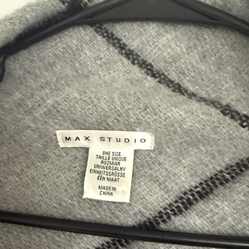 Max Studio Gray and Black Checkered Poncho Cape Shawl One Size - Picture 3 of 10